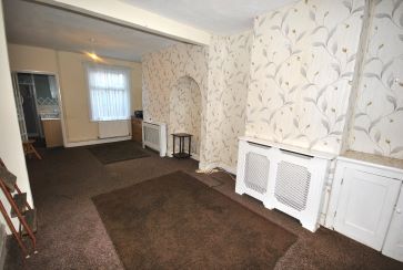Property for Auction in Northamptonshire - 8 Alcombe Road, The Mounts, Northampton, Northamptonshire