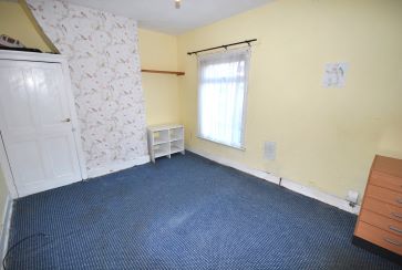 Property for Auction in Northamptonshire - 8 Alcombe Road, The Mounts, Northampton, Northamptonshire