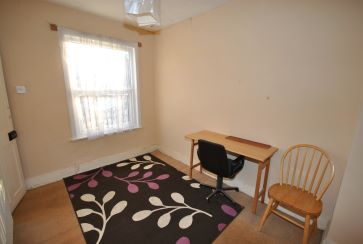 Property for Auction in Northamptonshire - 8 Alcombe Road, The Mounts, Northampton, Northamptonshire