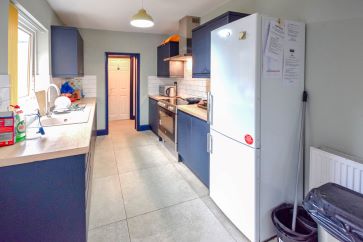 Property for Auction in Northamptonshire - 44 Hawthorn Road, Kettering, Northamptonshire NN15 7HS