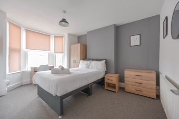 Property for Auction in Northamptonshire - 278 Queens Road, Beeston, Nottingham, Nottinghamshire NG9 2BD