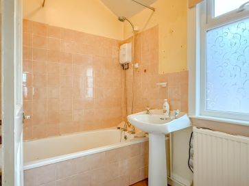 Property for Auction in Northamptonshire - 35 St. Davids Road, Kingsthorpe, Northampton, Northamptonshire