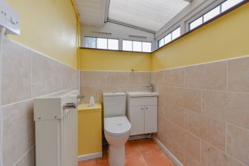Property for Auction in Northamptonshire - 48 Charnwood Avenue, Northampton, Northamptonshire