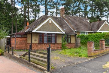 Property for Auction in Northamptonshire - 48 Charnwood Avenue, Northampton, Northamptonshire