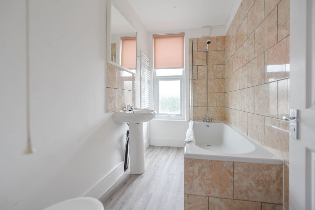 Beeston, Nottingham, Nottinghamshire, NG9 2BD - Online Auctions