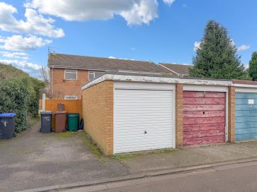 Property for Auction in Northamptonshire - 2 Birkdale Close, Northampton, Northamptonshire