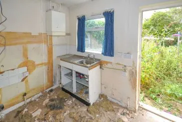 Property for Auction in Northamptonshire - 45 Greenview Drive, Links View, Northampton, Northamptonshire