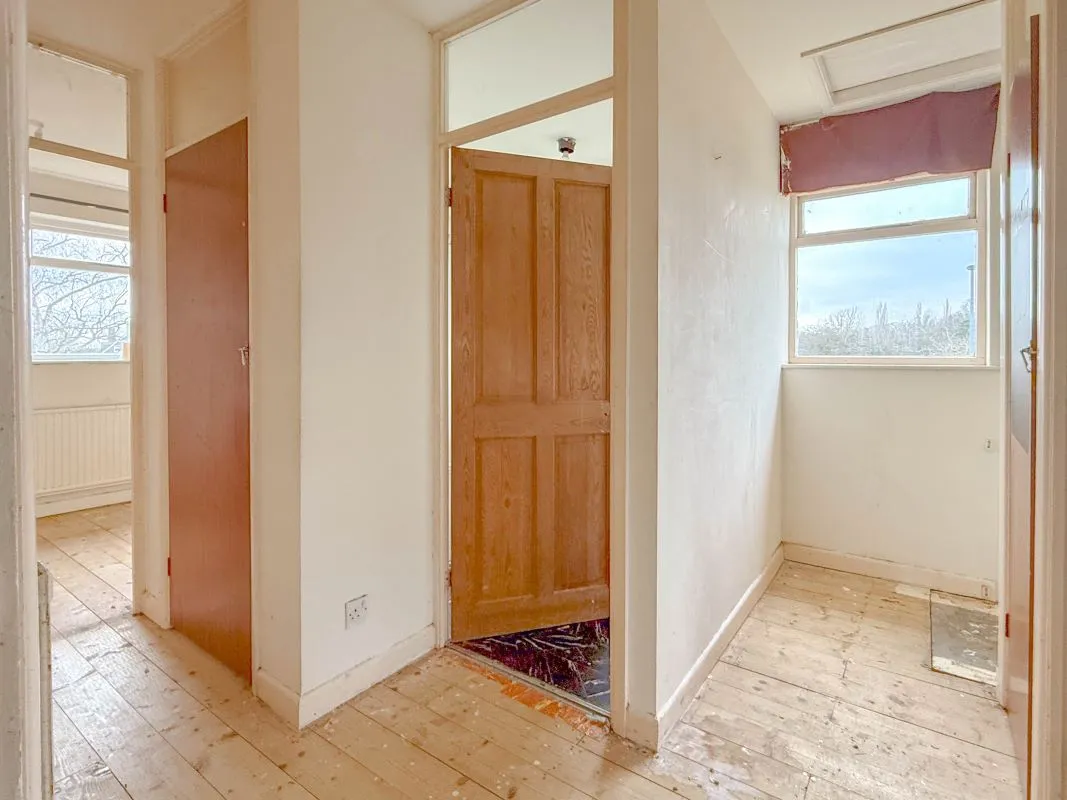 Birkdale Close, Northampton, Northamptonshire, NN2 7PD - Online Auctions
