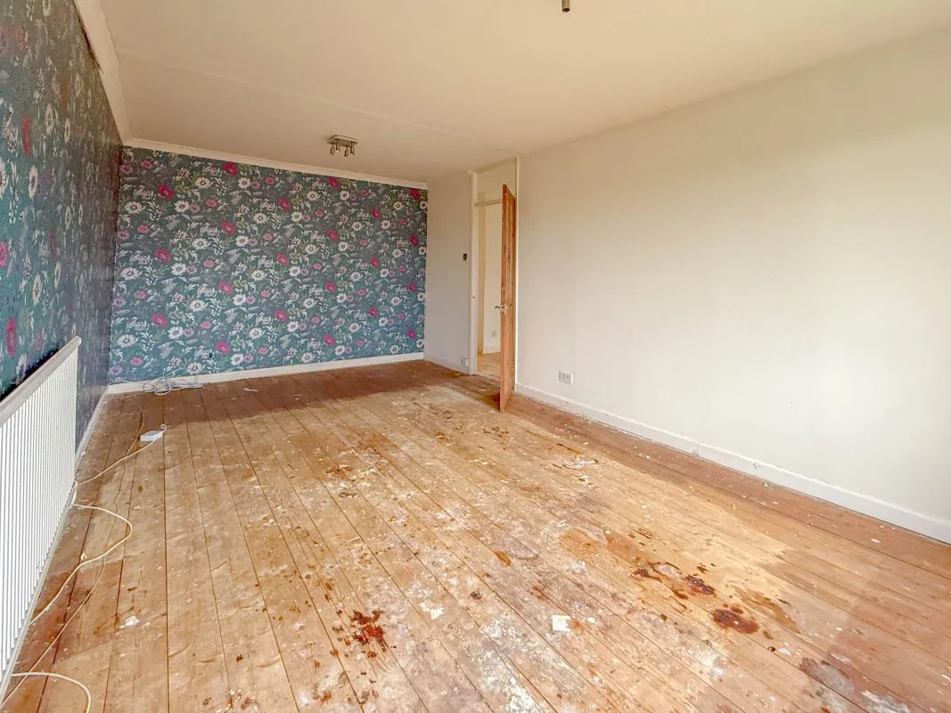 Birkdale Close, Northampton, Northamptonshire, NN2 7PD - Online Auctions