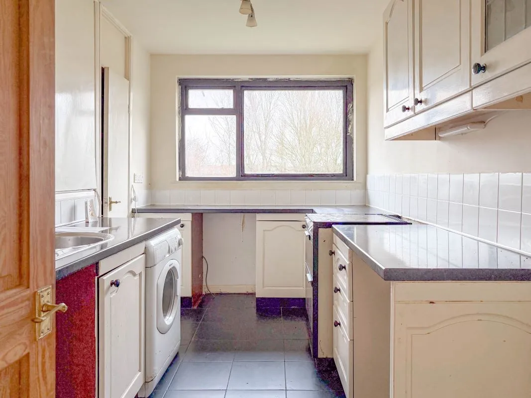 Birkdale Close, Northampton, Northamptonshire, NN2 7PD - Online Auctions