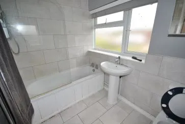 Property for Auction in Northamptonshire - 1 Kilby Close, Wellingborough, Northamptonshire NN8 2BG