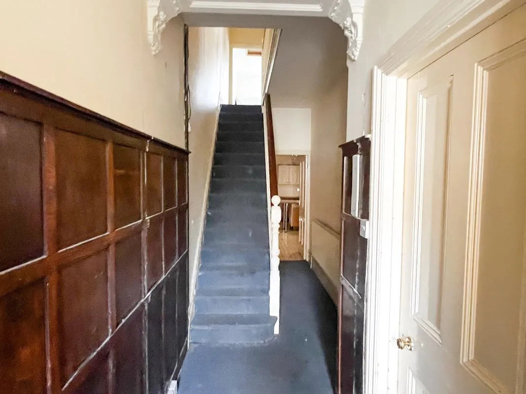 Northampton, Northamptonshire, NN2 6AP - Online Auctions