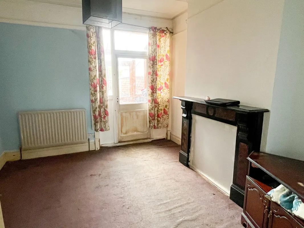 Northampton, Northamptonshire, NN2 6AP - Online Auctions