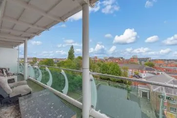 Property for Auction in Northamptonshire - Flat 409, Northampton House, Wellington Street, Northampton, Northamptonshire NN1 3NA