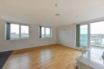 Property for Auction in Northamptonshire - Flat 409, Northampton House, Wellington Street, Northampton, Northamptonshire NN1 3NA