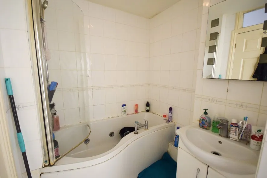Property for Auction in Northamptonshire - 28 Hazelwood Road, Northampton, Northamptonshire
