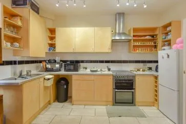 Property for Auction in Northamptonshire - 10 Gold Street, Northampton, Northamptonshire NN1 1RS