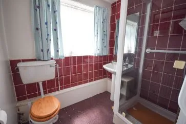 Property for Auction in Northamptonshire - 21 Leckhampstead Road, Wicken, Milton Keynes, Buckinghamshire MK19 6BY