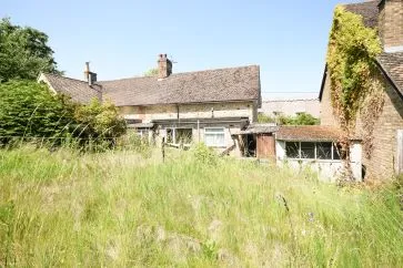 Property for Auction in Northamptonshire - 21 Leckhampstead Road, Wicken, Milton Keynes, Buckinghamshire MK19 6BY