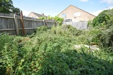 Property for Auction in Northamptonshire - 10 Elmwood Walk, Duston, Northampton, Northamptonshire NN5 6LU