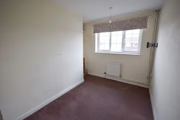 Property for Auction in Northamptonshire - 10 Elmwood Walk, Duston, Northampton, Northamptonshire NN5 6LU