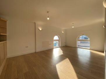 Property for Auction in North East - 14 Parkview Apartments, 323 Linthorpe Road, Middlesbrough, Cleveland TS1 4AL