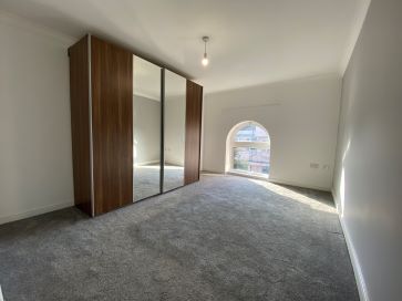 Property for Auction in North East - 14 Parkview Apartments, 323 Linthorpe Road, Middlesbrough, Cleveland TS1 4AL