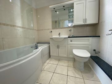 Property for Auction in North East - 14 Parkview Apartments, 323 Linthorpe Road, Middlesbrough, Cleveland TS1 4AL