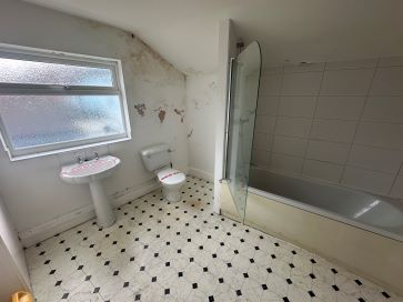 Property for Auction in North East - 52 Gresham Road, Middlesbrough, Cleveland TS1 4LL