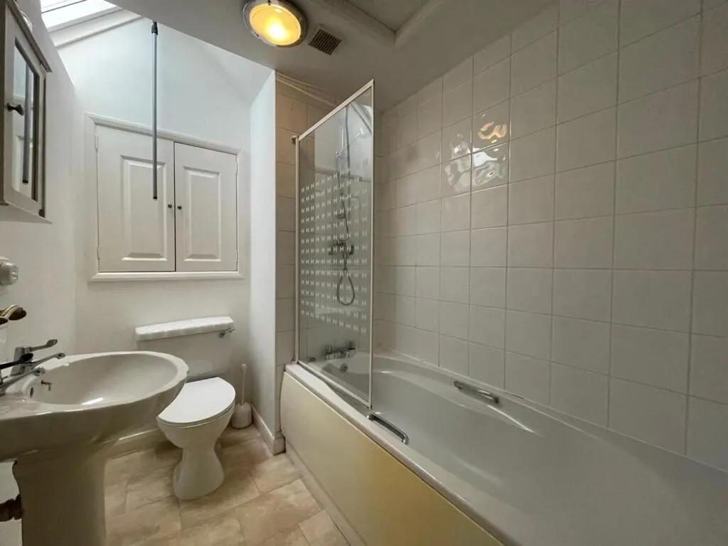 Brompton, Northallerton, North Yorkshire, DL6 2QX - Online Auctions