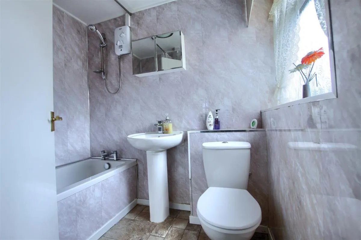 Thornaby, Stockton-On-Tees, Cleveland, TS17 9DU - Online Auctions