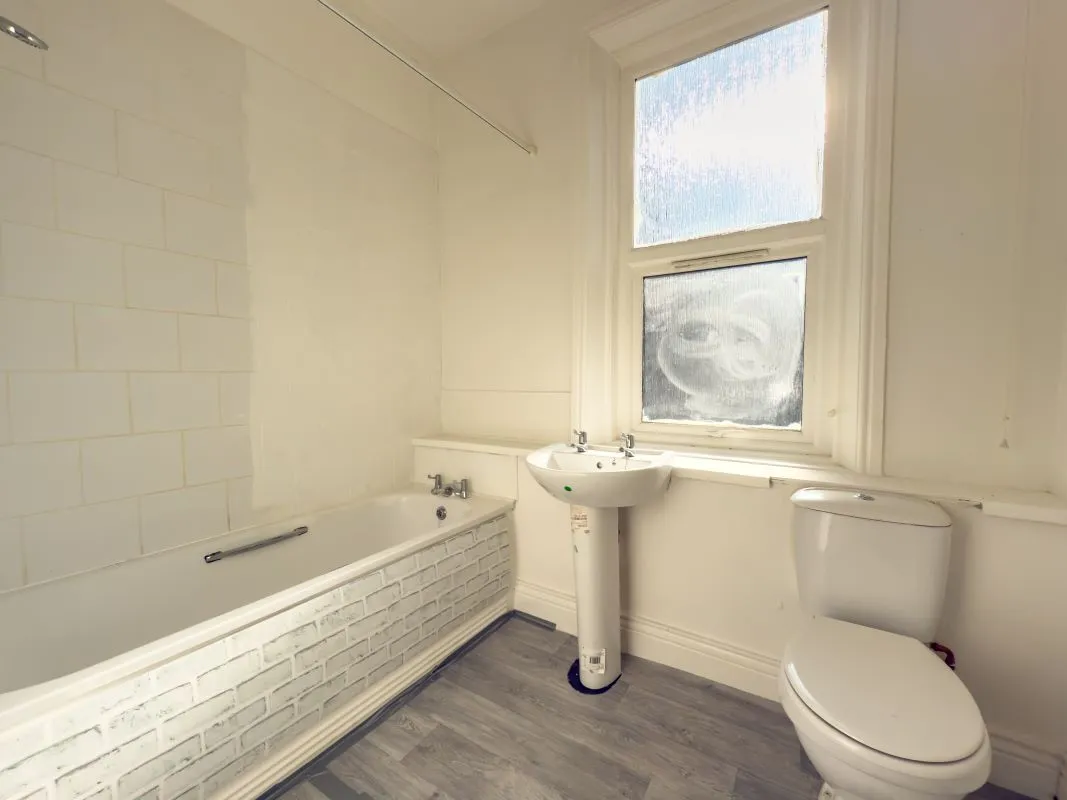 Newcastle upon Tyne, Tyne and Wear, NE6 3SL - Online Auctions