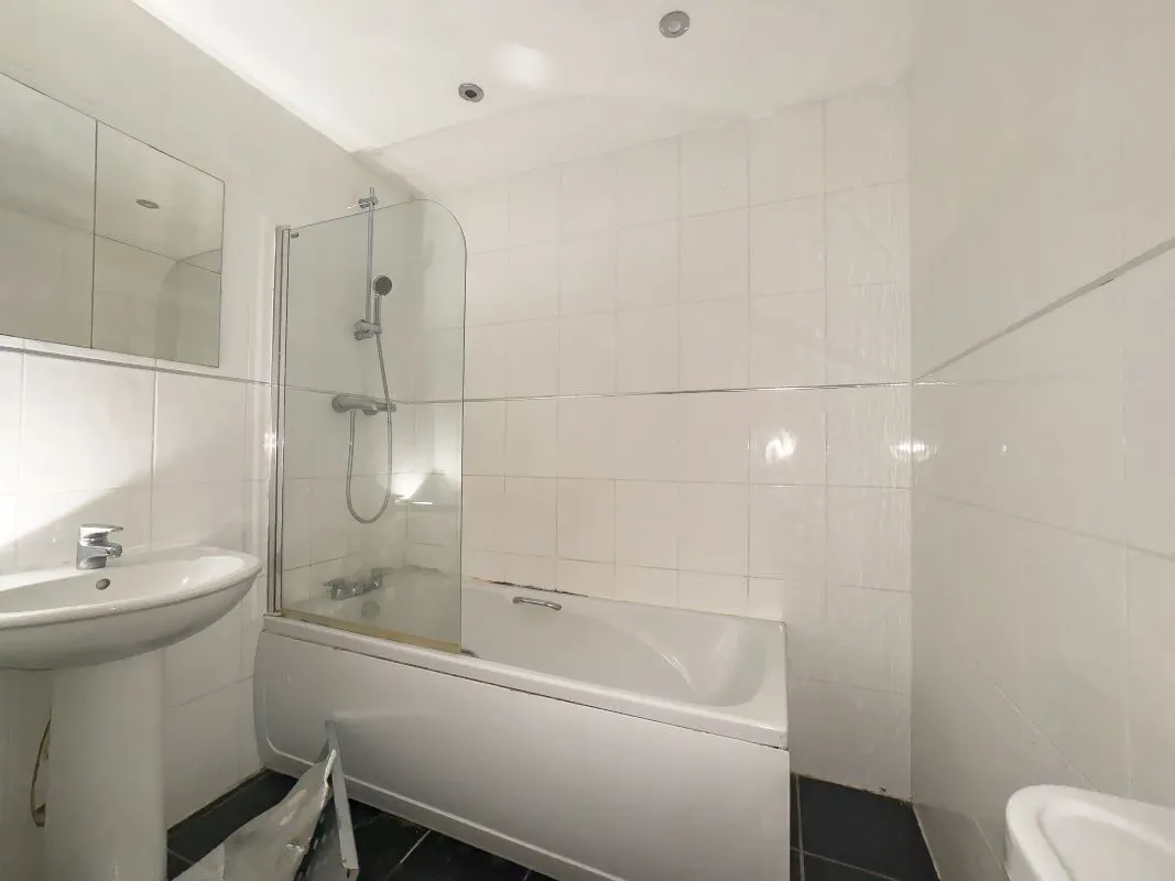 220-221 High Street West, Sunderland, Tyne and Wear, SR1 1TZ - Online Auctions