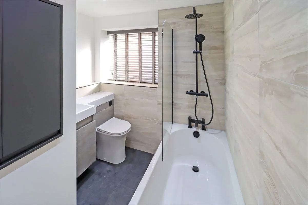 High Spen, Rowlands Gill, Tyne And Wear, NE39 2BH - Online Auctions
