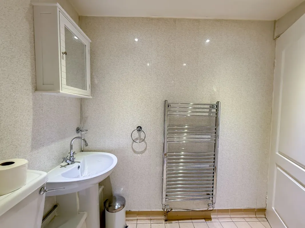 Washington, Tyne And Wear, NE38 0JG - Online Auctions