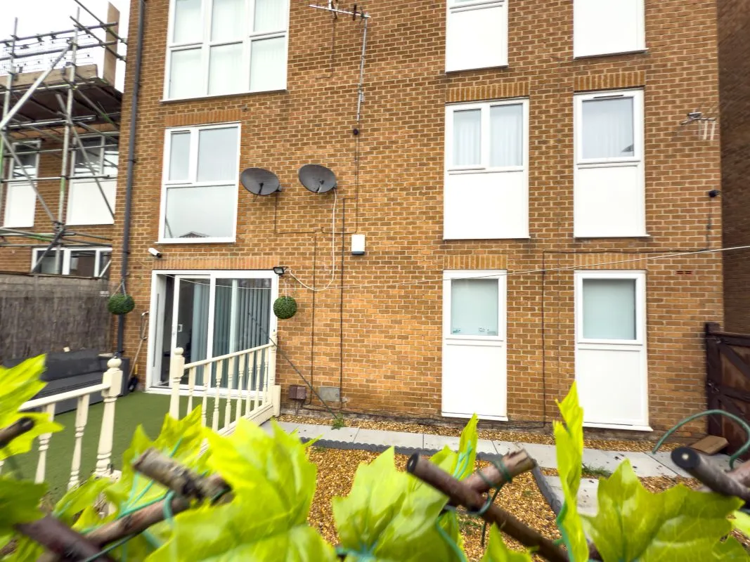 Washington, Tyne And Wear, NE38 0JG - Online Auctions