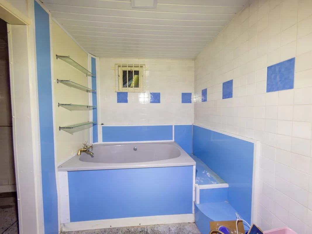 Hall Lane, Houghton le Spring, Tyne And Wear, DH5 8DB - Online Auctions