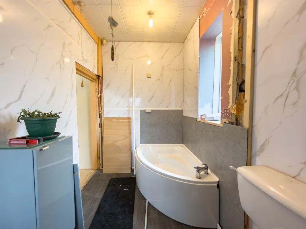Gateshead, Tyne And Wear, NE8 3SE - Online Auctions