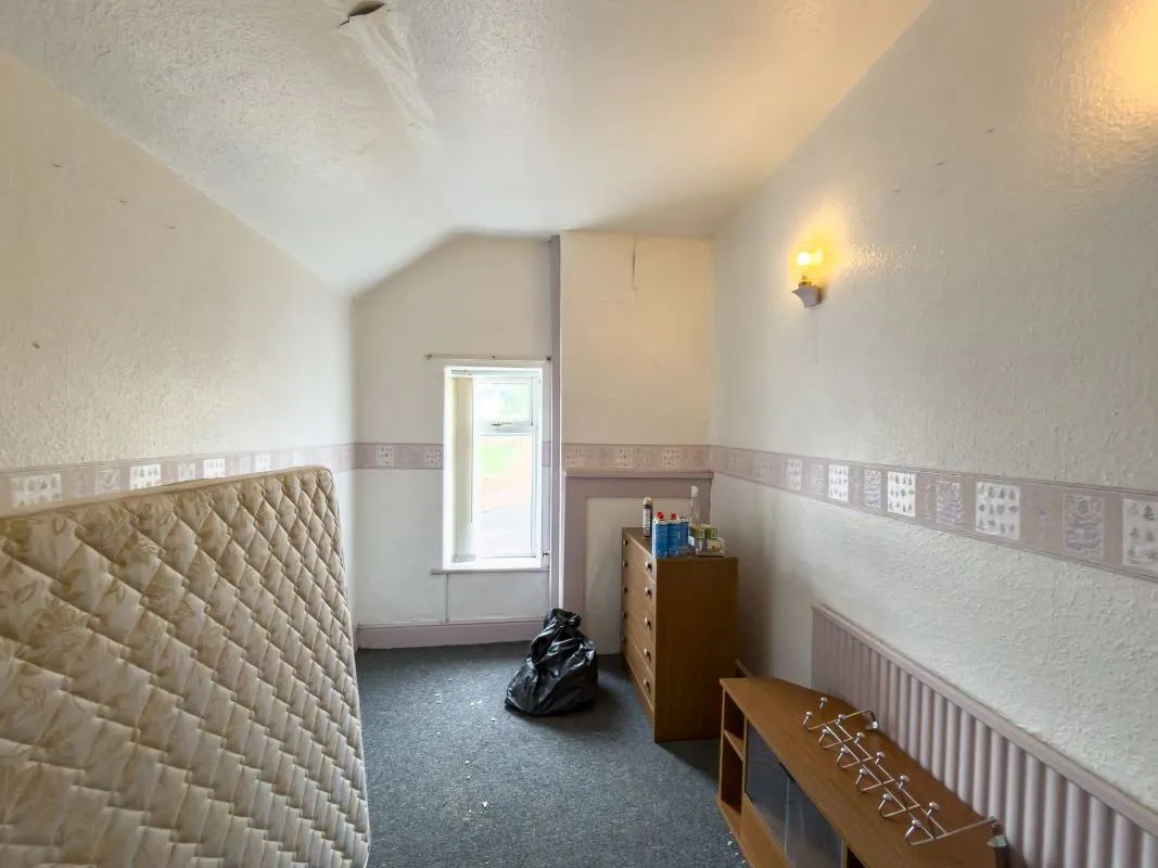 Gateshead, Tyne And Wear, NE8 3SE - Online Auctions