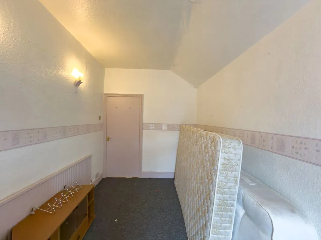 Gateshead, Tyne And Wear, NE8 3SE - Online Auctions