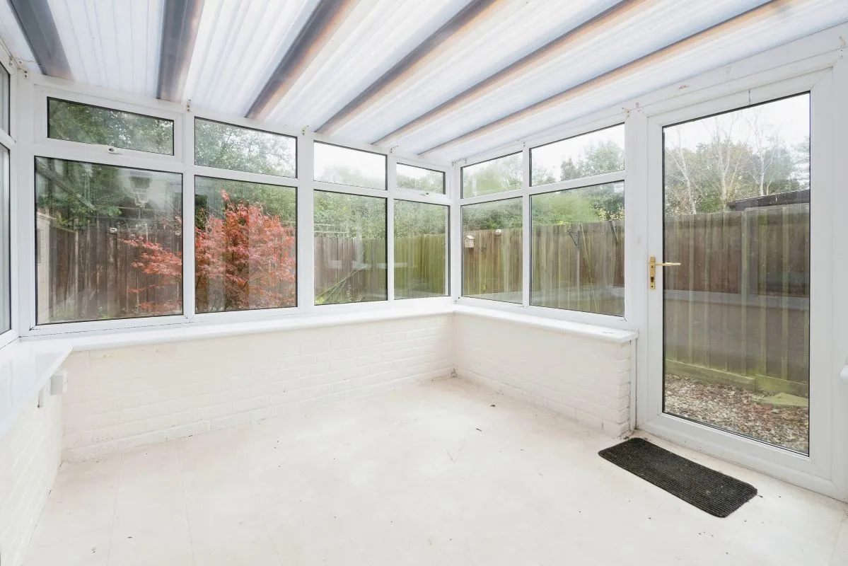 Hull, North Humberside, HU6 7BZ - Online Auctions