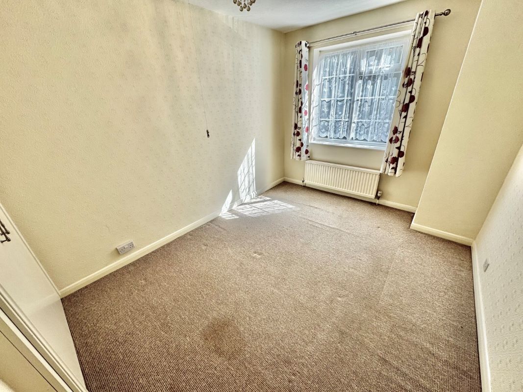 Scarborough, North Yorkshire, YO11 2SA - Online Auctions