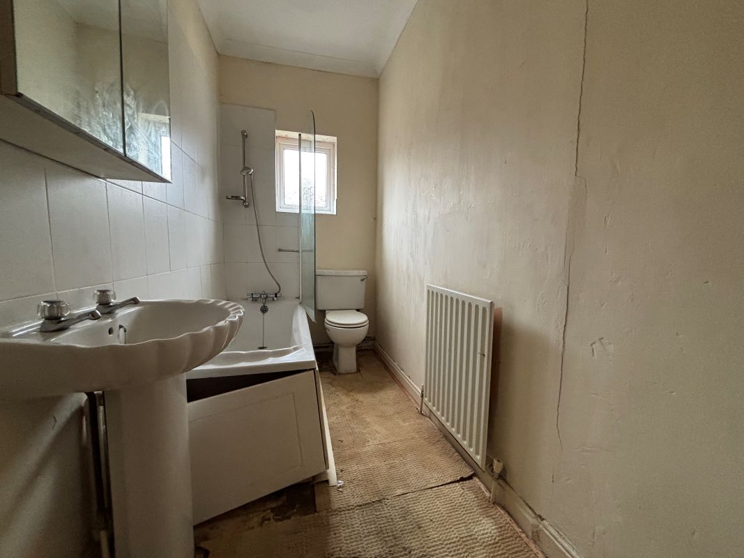 Darlington, County Durham, DL3 6NT - Online Auctions