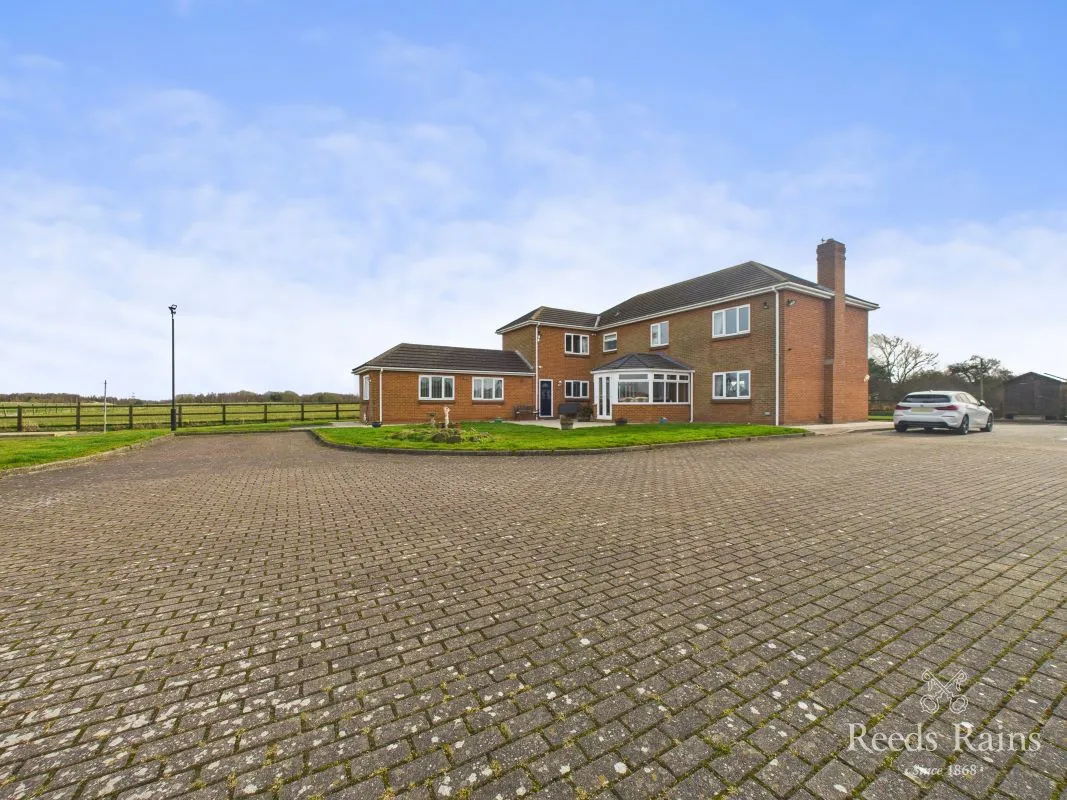 Sandy Leas Lane, Elton, Cleveland, TS21 1BS - Online Auctions