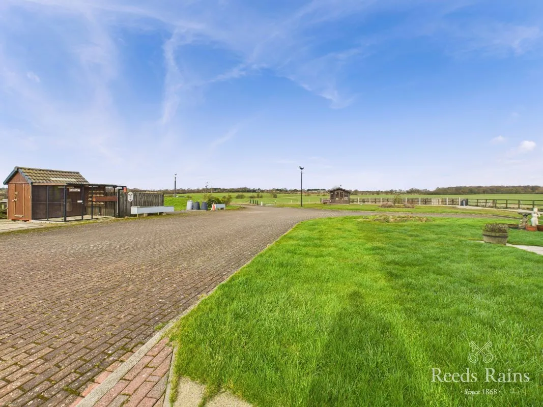 Sandy Leas Lane, Elton, Cleveland, TS21 1BS - Online Auctions