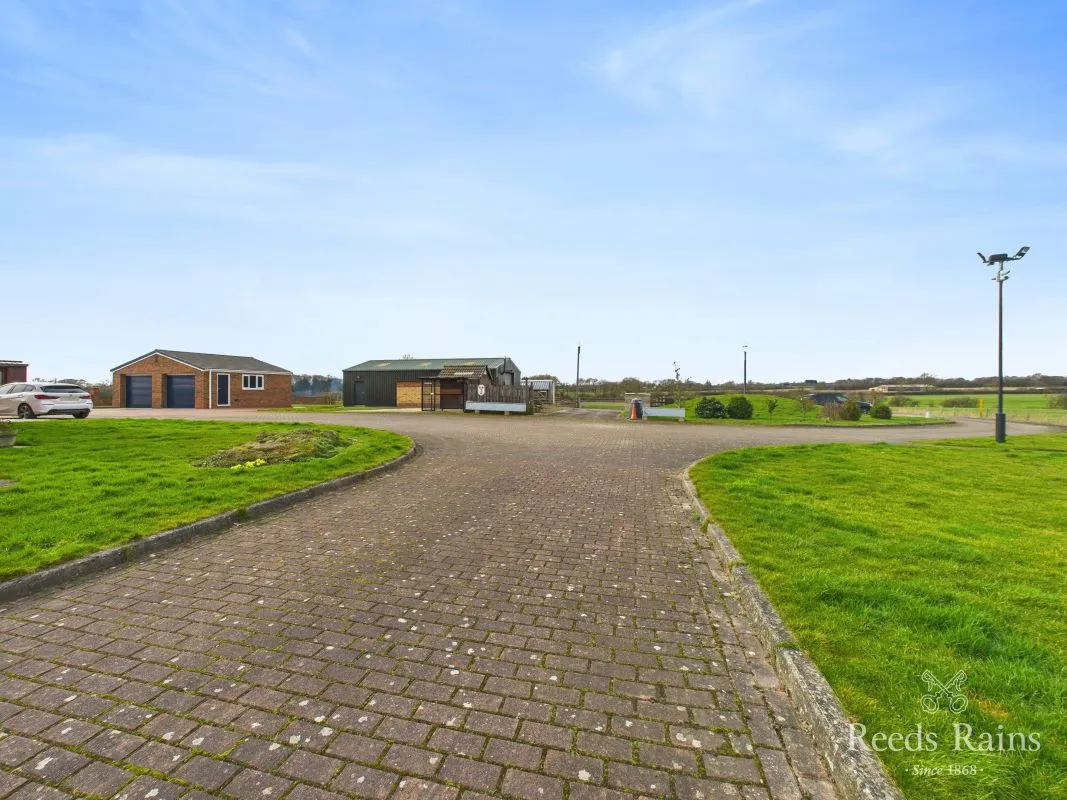 Sandy Leas Lane, Elton, Cleveland, TS21 1BS - Online Auctions