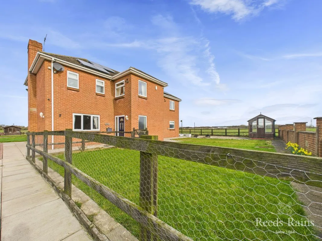Sandy Leas Lane, Elton, Cleveland, TS21 1BS - Online Auctions