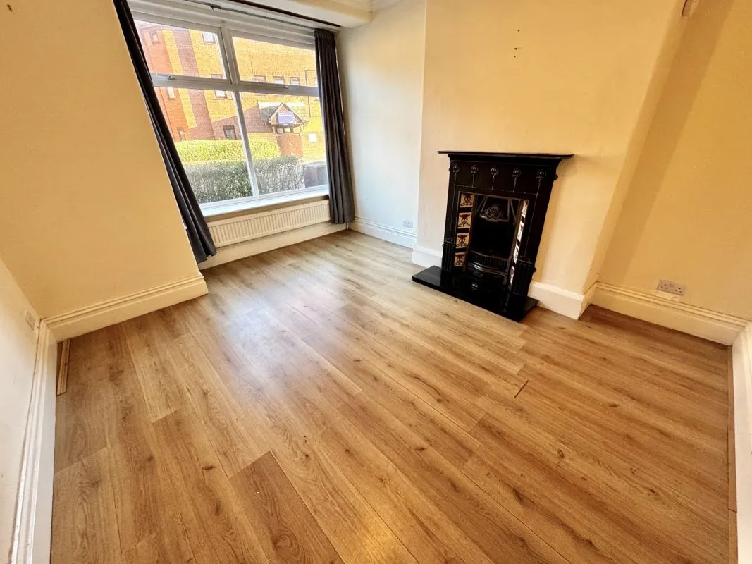 Scarborough, North Yorkshire, YO12 7RT - Online Auctions