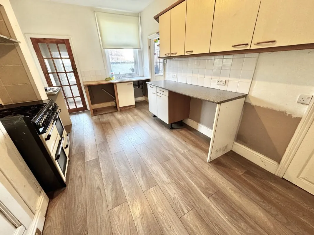 Scarborough, North Yorkshire, YO12 7RT - Online Auctions