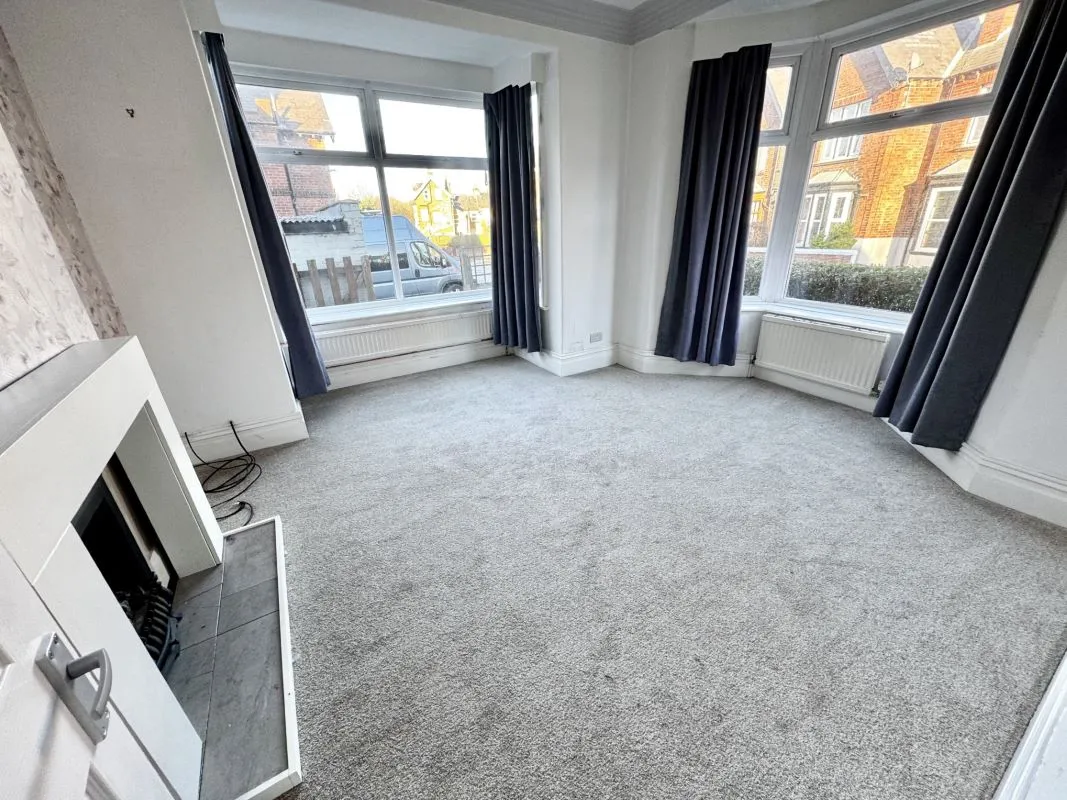 Scarborough, North Yorkshire, YO12 7RT - Online Auctions
